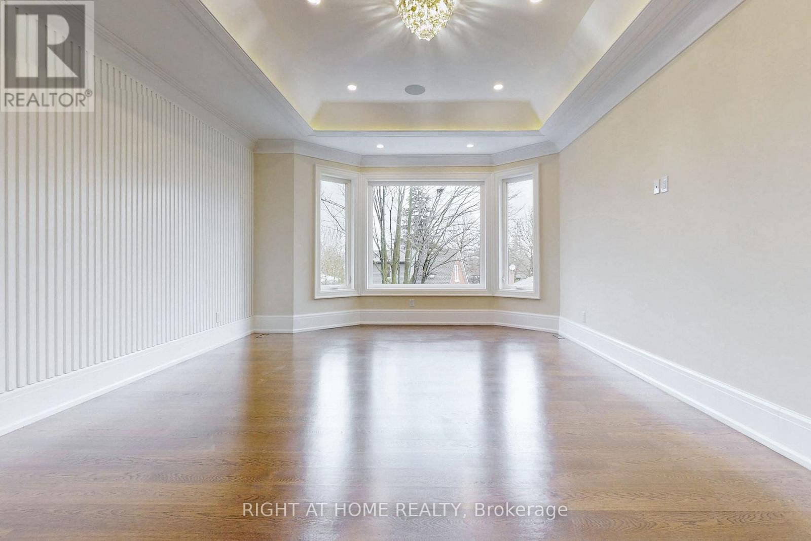 10 Jocelyn Crescent, Toronto, ON - Indoor Photo Showing Other Room