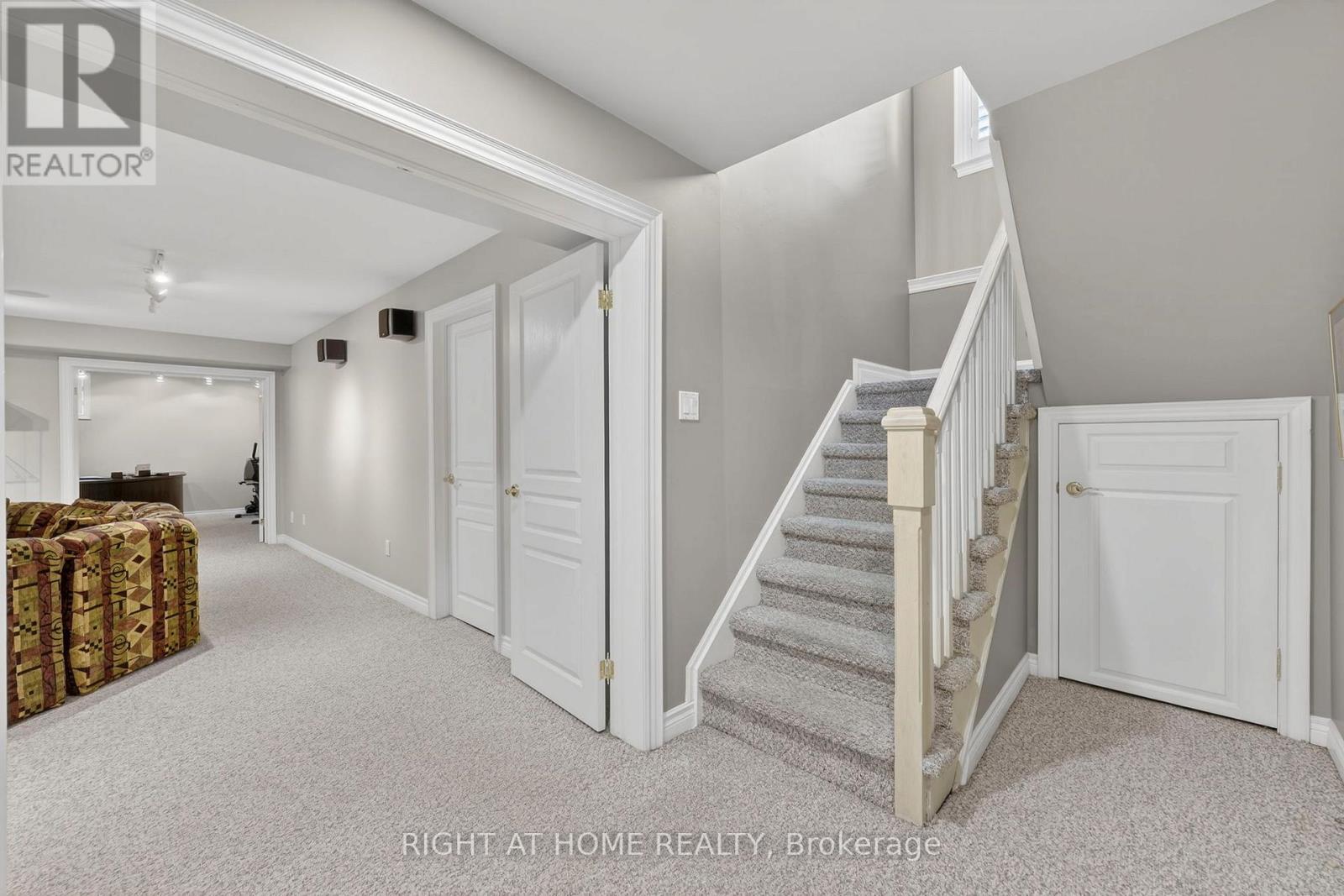 13 Alpine Way, Oro-Medonte, ON - Indoor Photo Showing Other Room