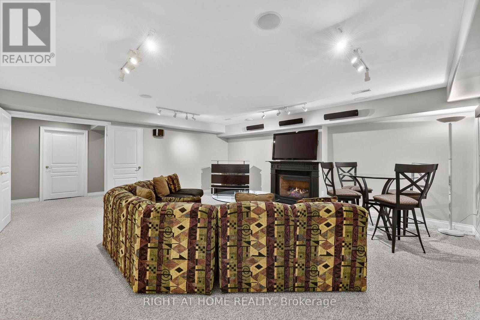 13 Alpine Way, Oro-Medonte, ON - Indoor
