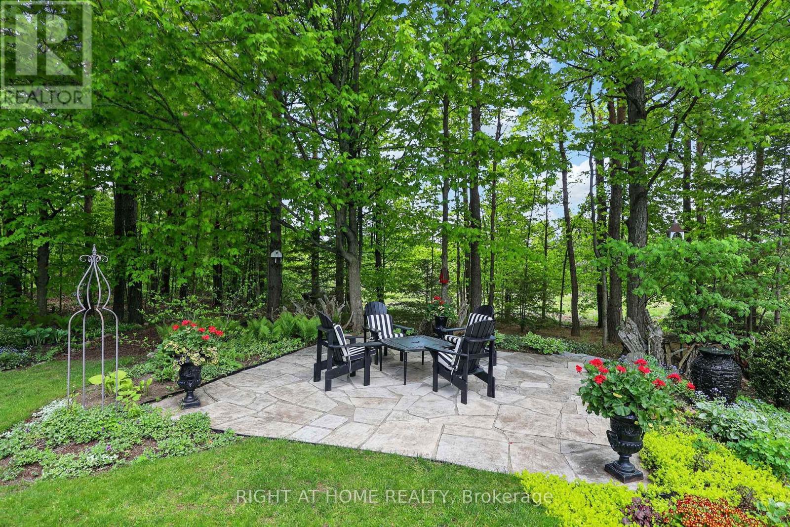 13 Alpine Way, Oro-Medonte, ON - Outdoor