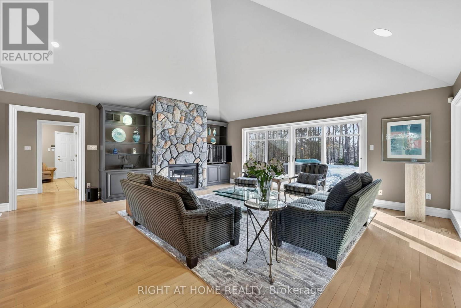 13 Alpine Way, Oro-Medonte, ON - Indoor Photo Showing Living Room With Fireplace