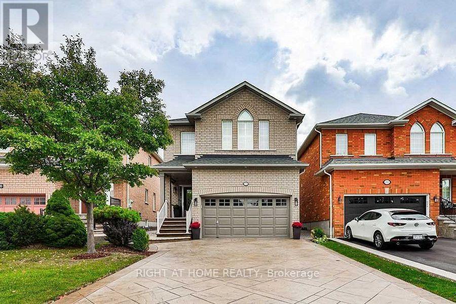814 Brass Winds Place, Mississauga, ON - Outdoor With Facade