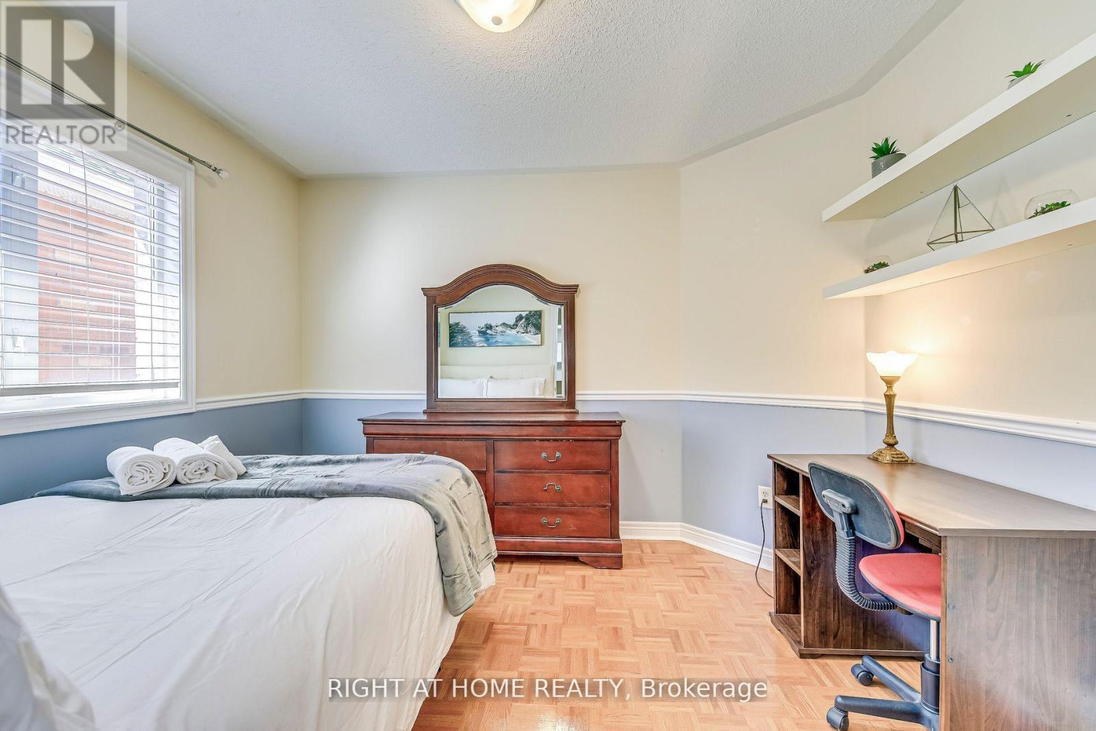 814 Brass Winds Place, Mississauga, ON - Indoor Photo Showing Bedroom