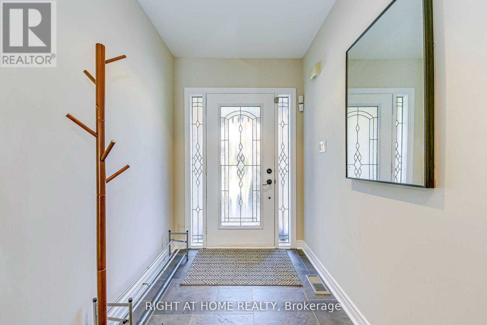 814 Brass Winds Place, Mississauga, ON - Indoor Photo Showing Other Room