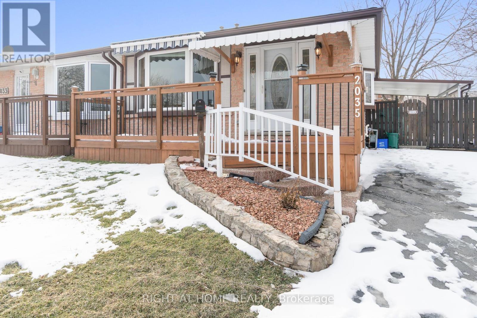 2035 Carleton Court, Burlington, ON - Outdoor