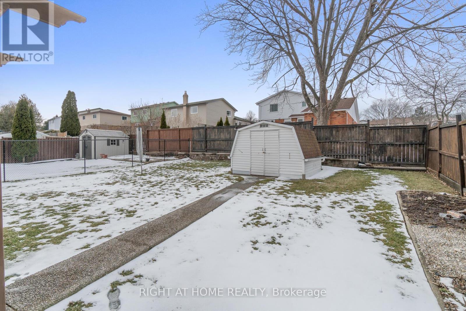 2035 Carleton Court, Burlington, ON - Outdoor