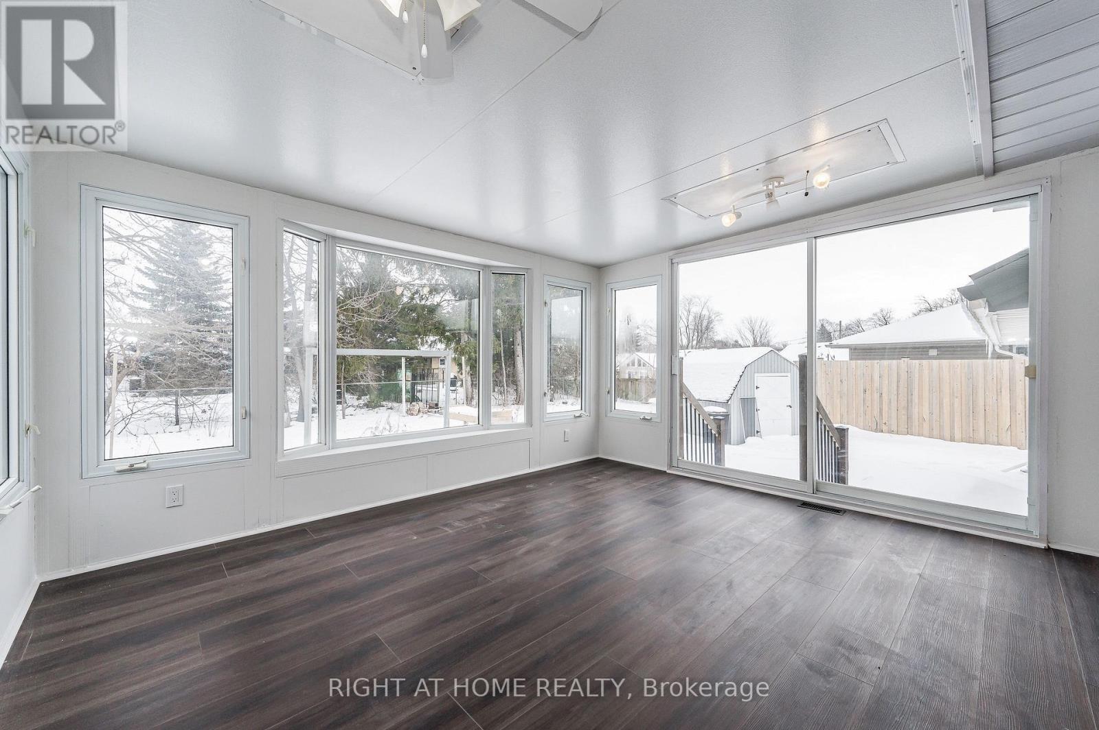 18 Ridgewood Avenue, Kitchener, ON - Indoor Photo Showing Other Room