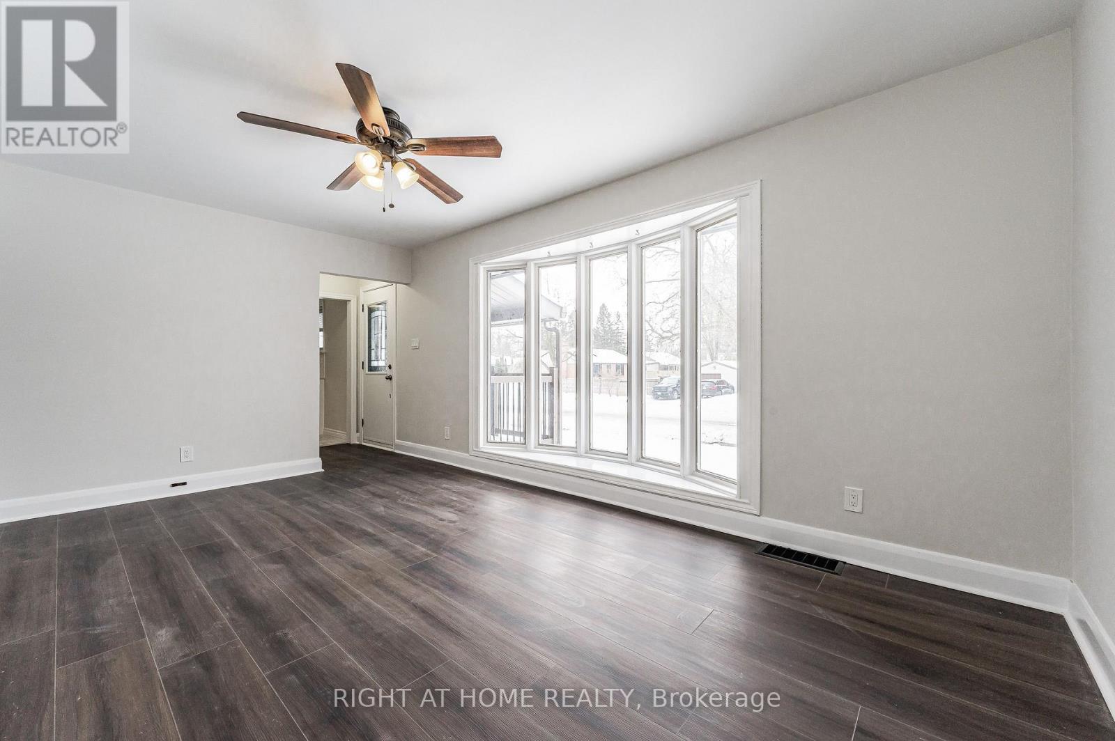 18 Ridgewood Avenue, Kitchener, ON - Indoor Photo Showing Other Room