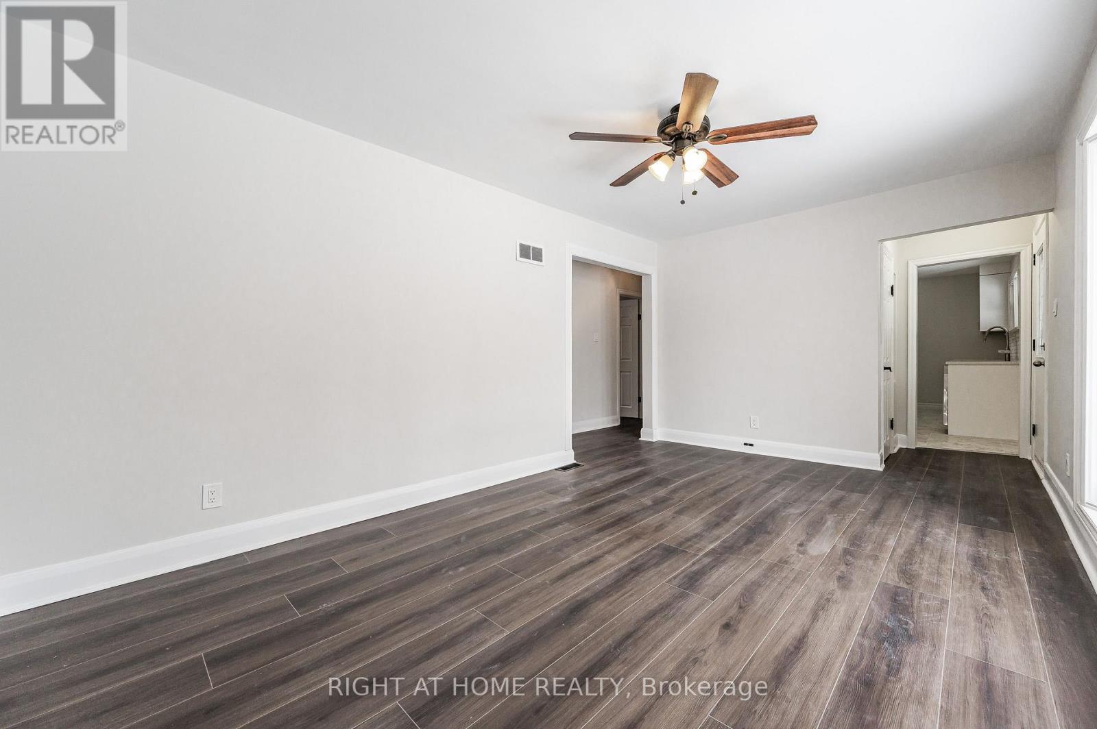 18 Ridgewood Avenue, Kitchener, ON - Indoor Photo Showing Other Room