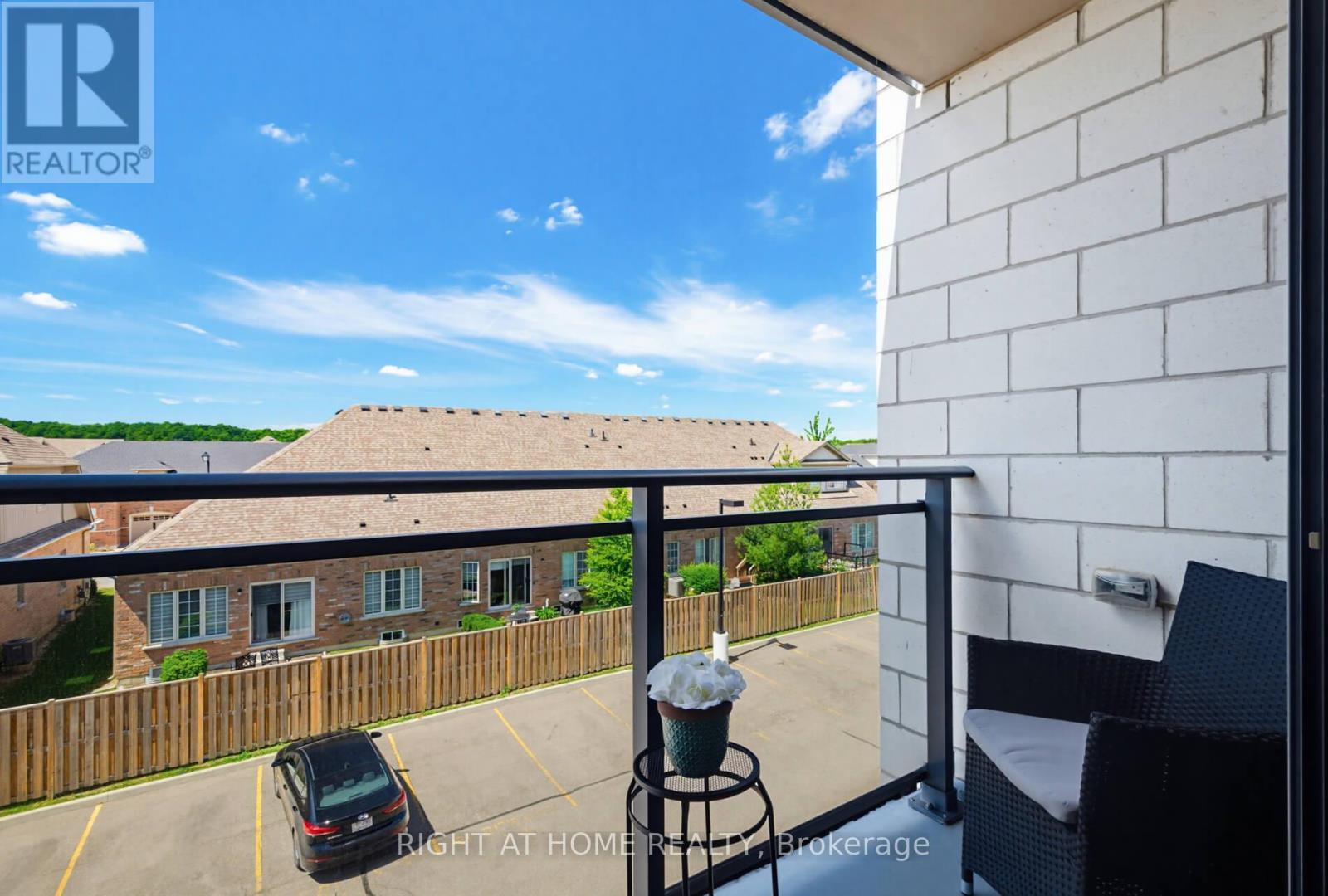 318 - 40 Via Rosedale, Brampton, ON - Outdoor With Balcony With Exterior
