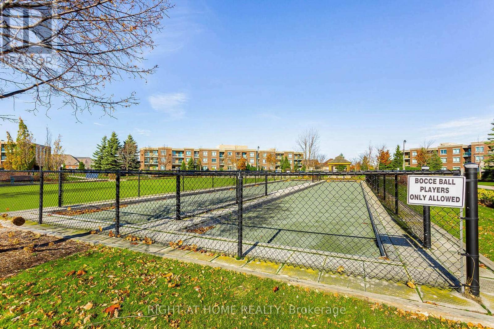 318 - 40 Via Rosedale, Brampton, ON - Outdoor