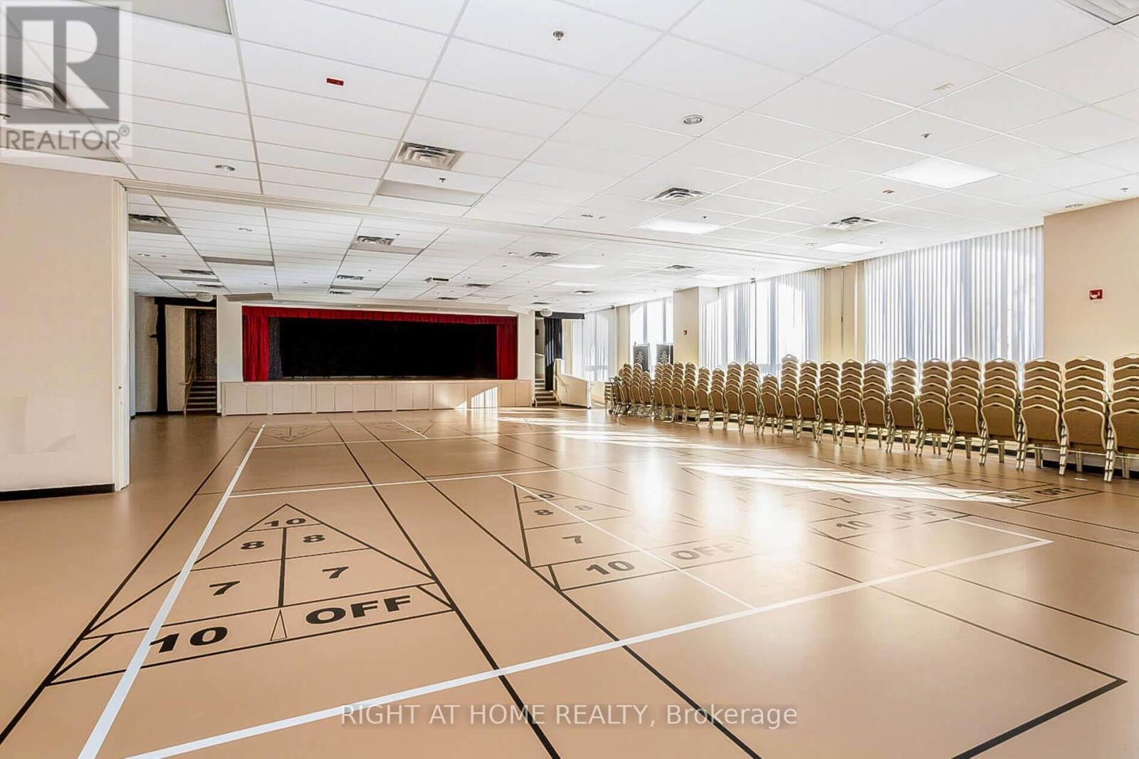 318 - 40 Via Rosedale, Brampton, ON - Indoor Photo Showing Other Room
