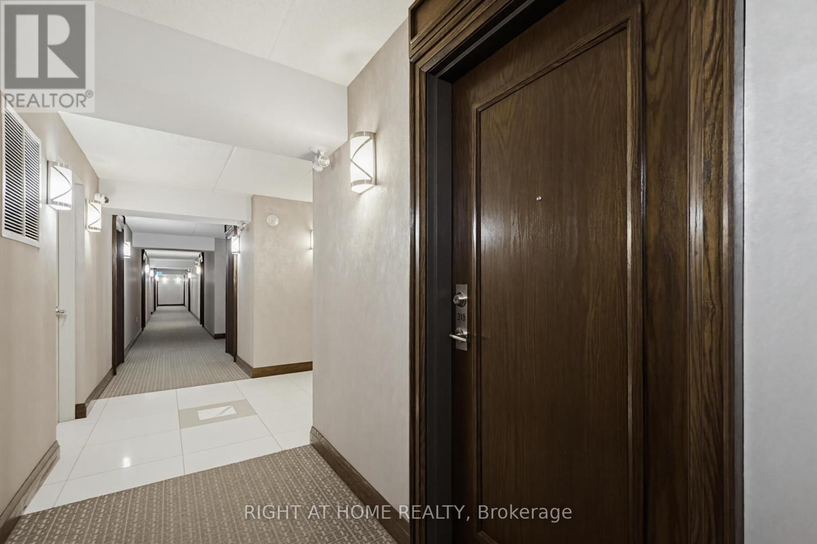 318 - 40 Via Rosedale, Brampton, ON - Indoor Photo Showing Other Room