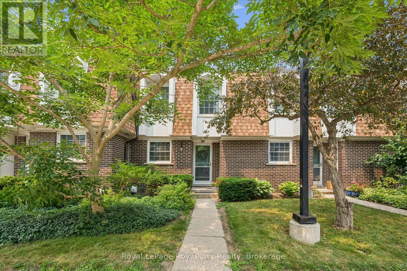 30 - 383 Edinburgh Road S, Guelph (Dovercliffe Park/Old University), ON - Outdoor