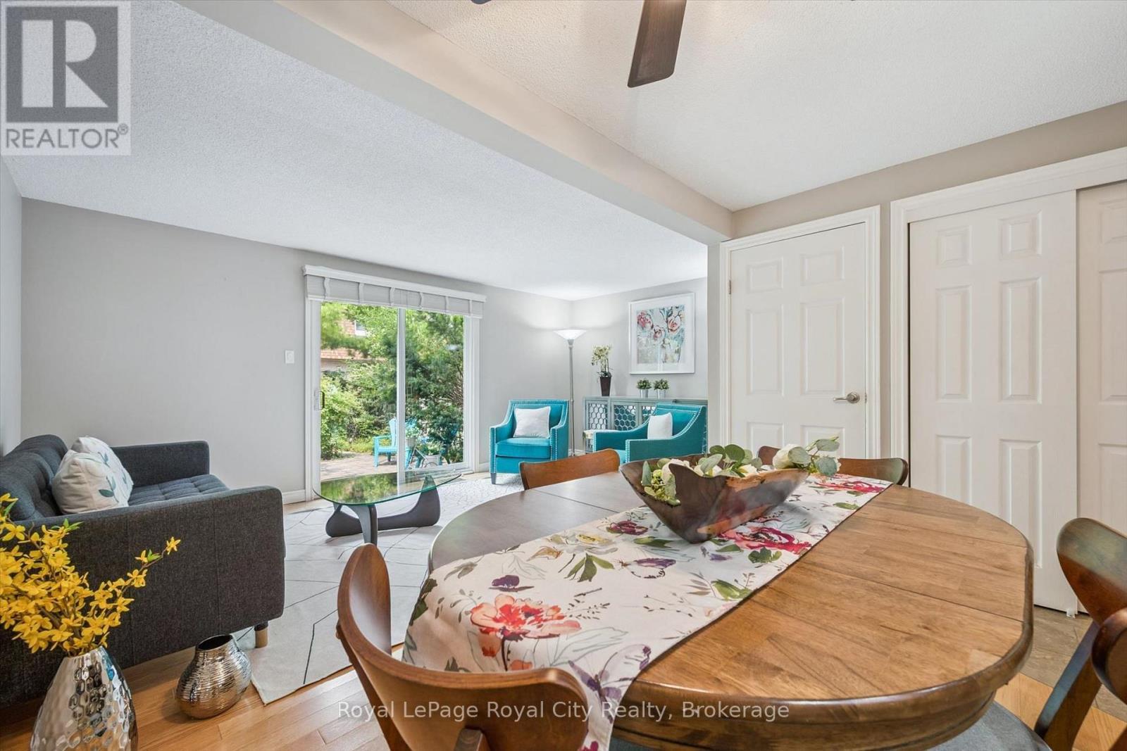 30 - 383 Edinburgh Road S, Guelph (Dovercliffe Park/Old University), ON - Indoor Photo Showing Dining Room