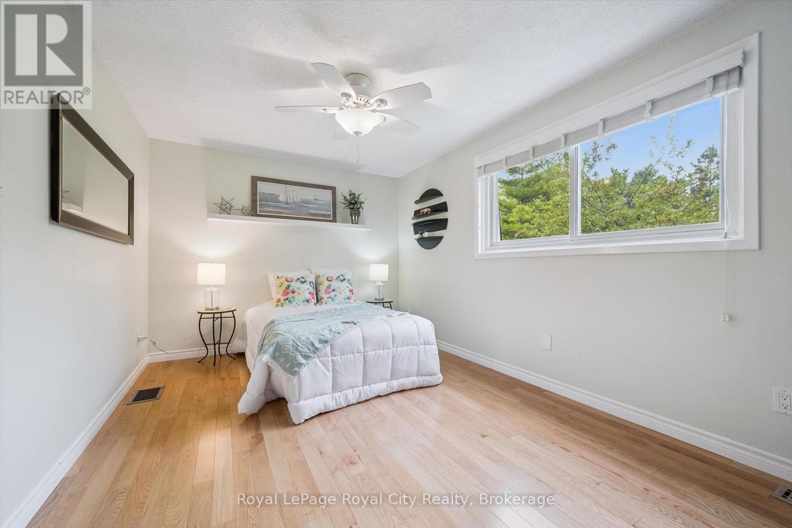30 - 383 Edinburgh Road S, Guelph (Dovercliffe Park/Old University), ON - Indoor Photo Showing Bedroom