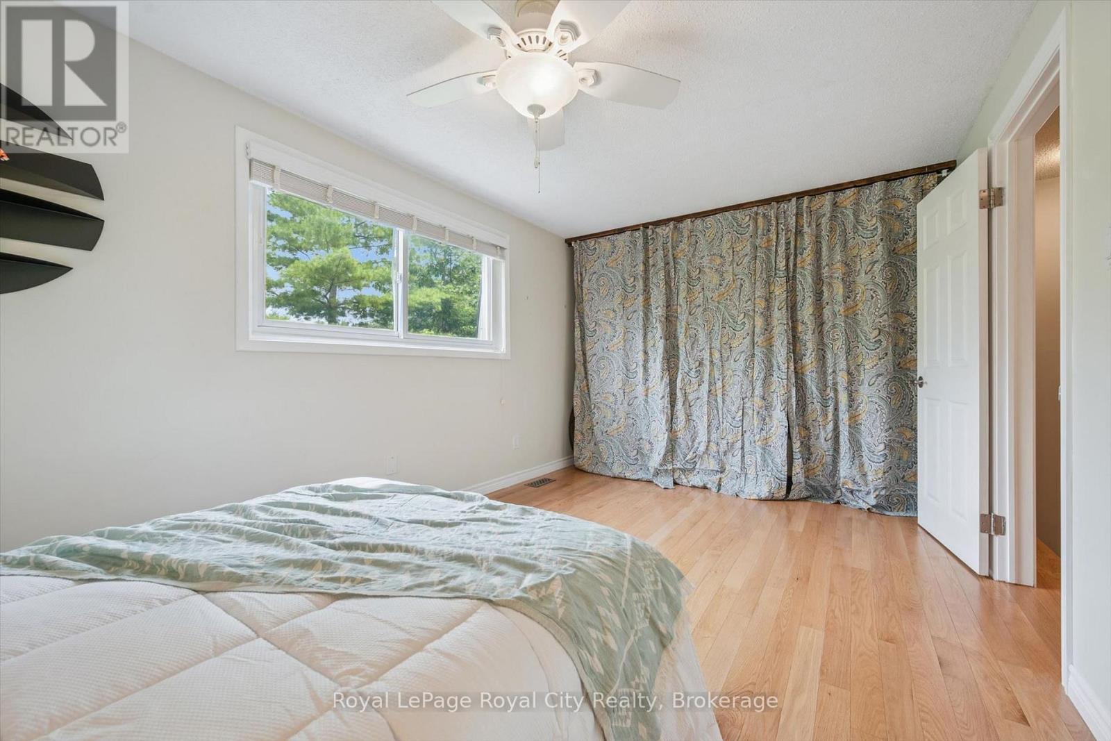 30 - 383 Edinburgh Road S, Guelph (Dovercliffe Park/Old University), ON - Indoor Photo Showing Bedroom