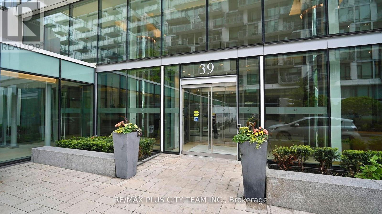 1305 - 39 Queens Quay E, Toronto, ON - Outdoor