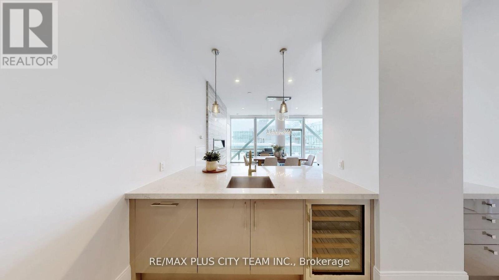 1305 - 39 Queens Quay E, Toronto, ON - Indoor Photo Showing Other Room