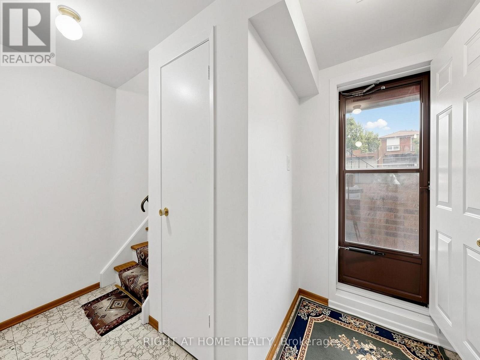 227 Apache Trail, Toronto, ON - Indoor Photo Showing Other Room