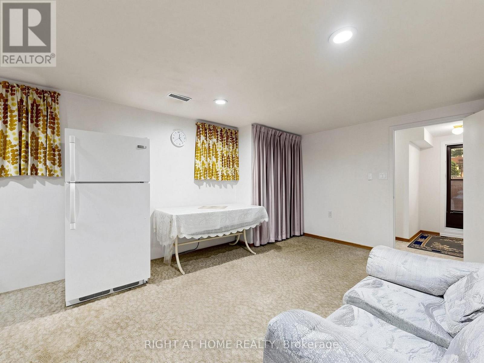227 Apache Trail, Toronto, ON - Indoor