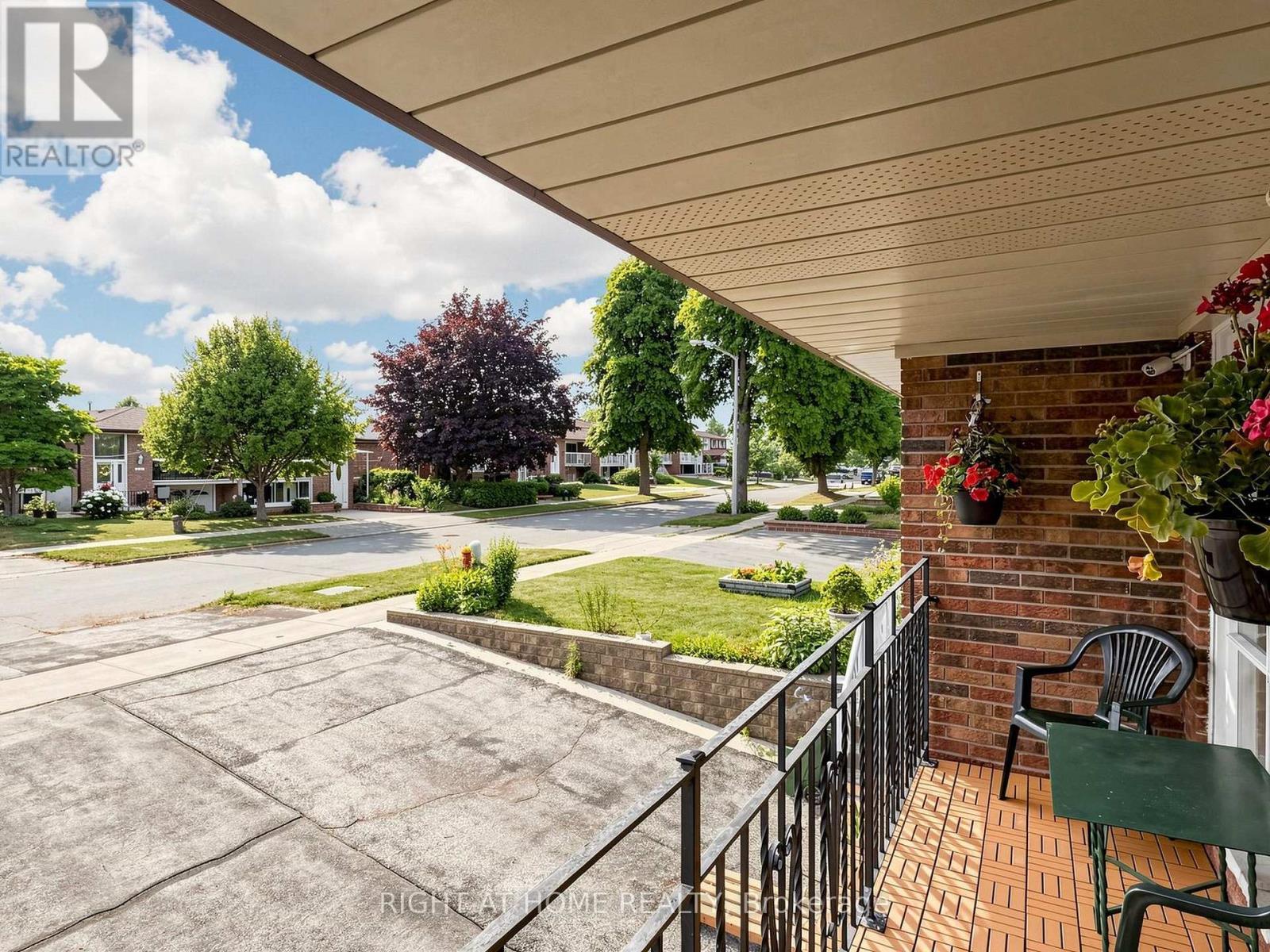 227 Apache Trail, Toronto, ON - Outdoor With Exterior