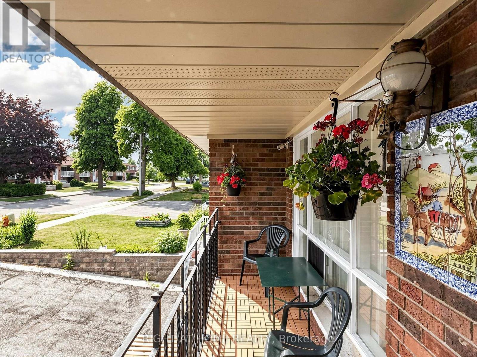 227 Apache Trail, Toronto, ON - Outdoor