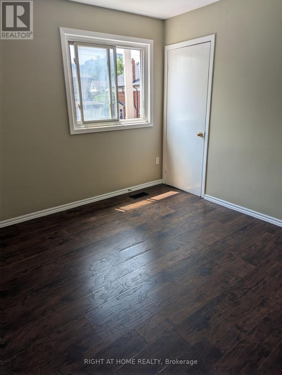 949 Main Street E, Hamilton, ON
