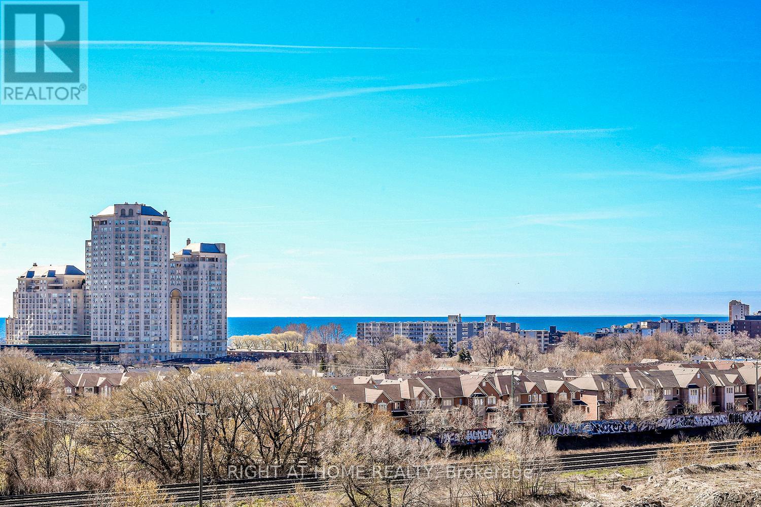 728 - 250 Manitoba Street Se, Toronto, ON - Outdoor With View