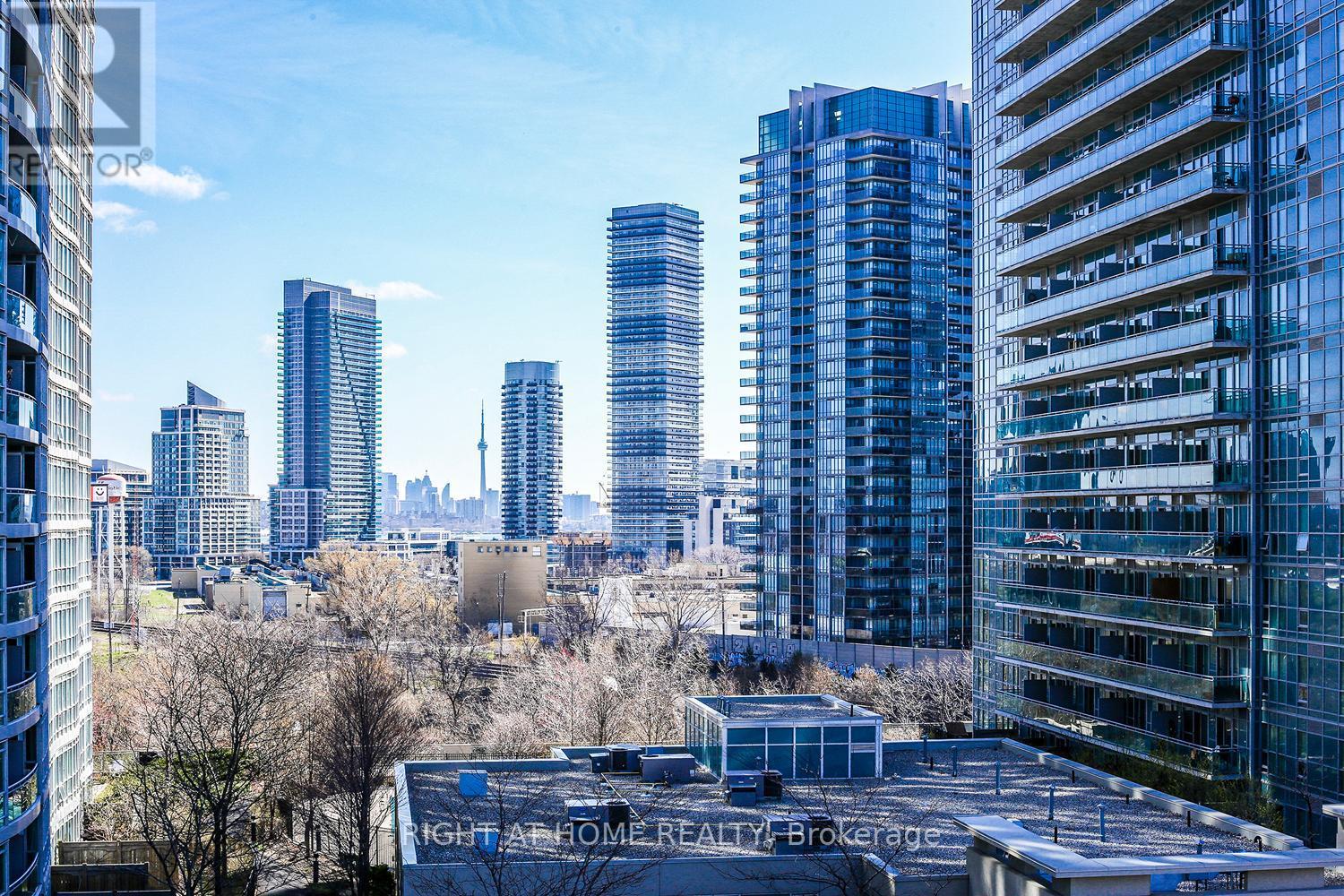 728 - 250 Manitoba Street Se, Toronto, ON - Outdoor With Facade