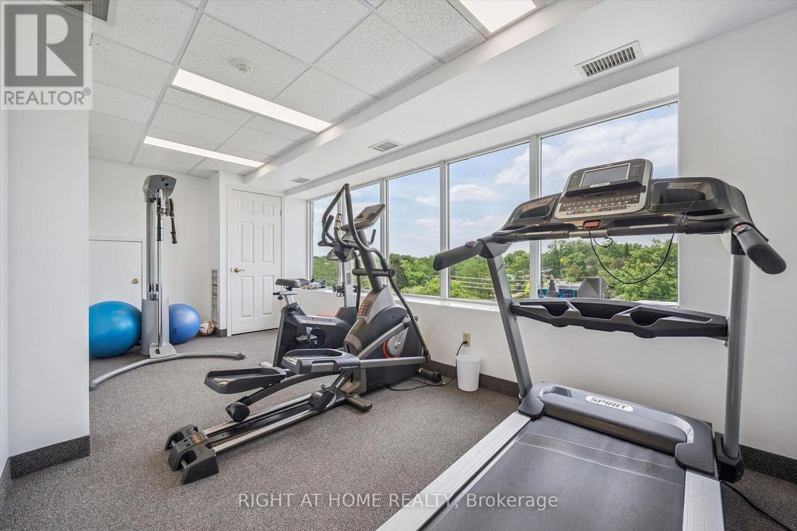 804 - 281 Bristol Street, Guelph, ON - Indoor Photo Showing Gym Room
