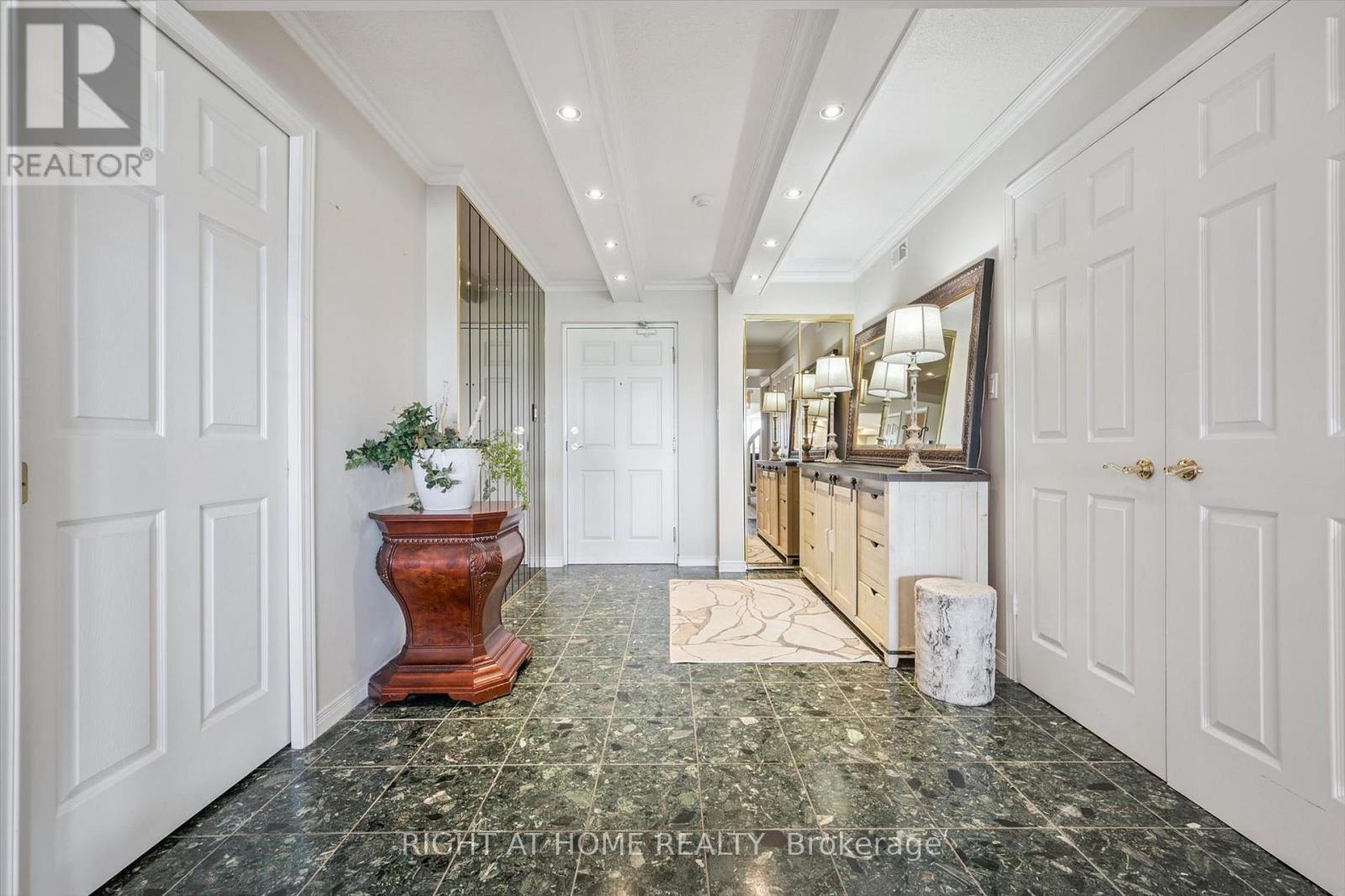 804 - 281 Bristol Street, Guelph, ON - Indoor Photo Showing Other Room