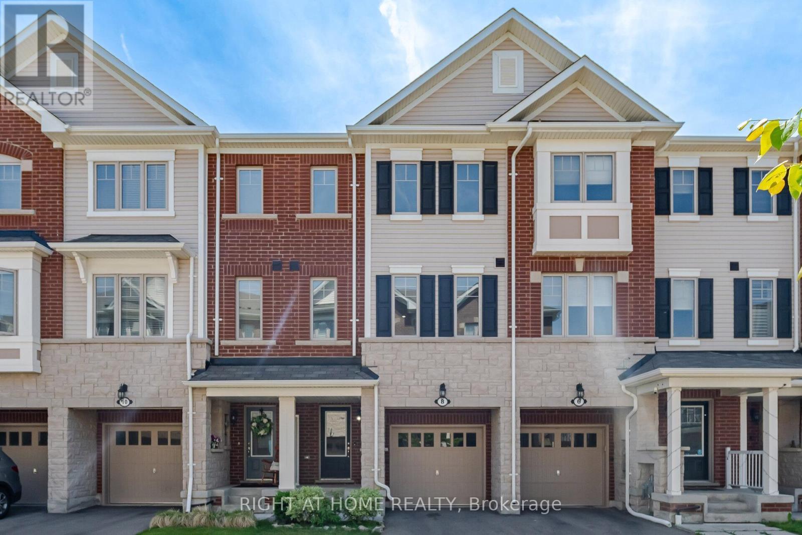 8 Rapids Lane, Hamilton, ON - Outdoor With Facade