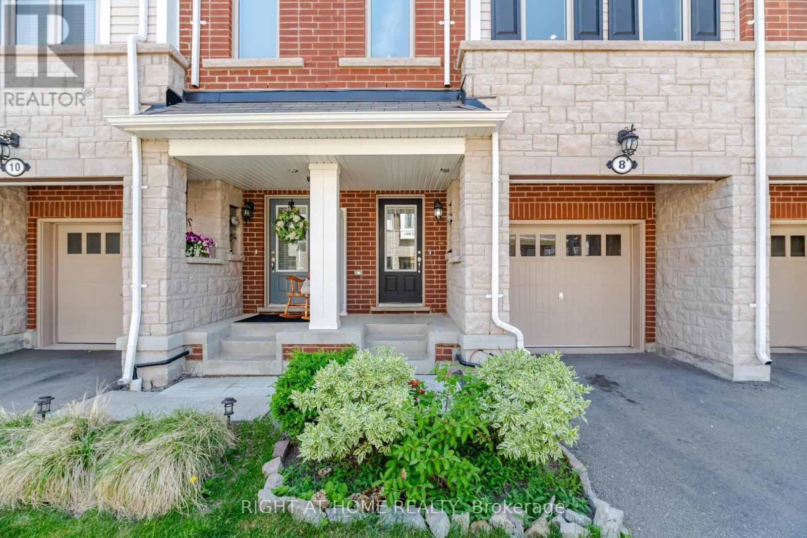 8 Rapids Lane, Hamilton, ON - Outdoor