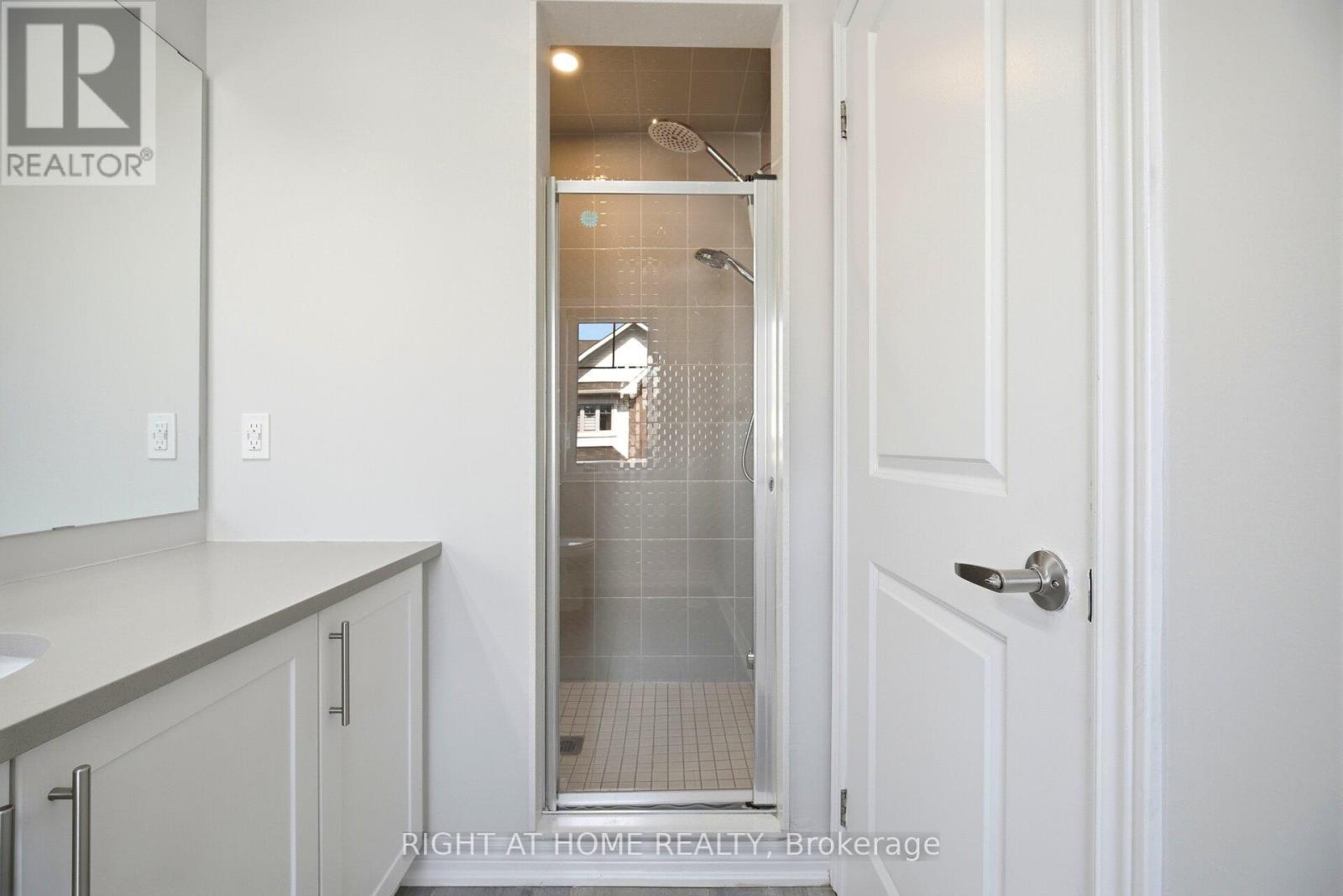 8 Rapids Lane, Hamilton, ON -