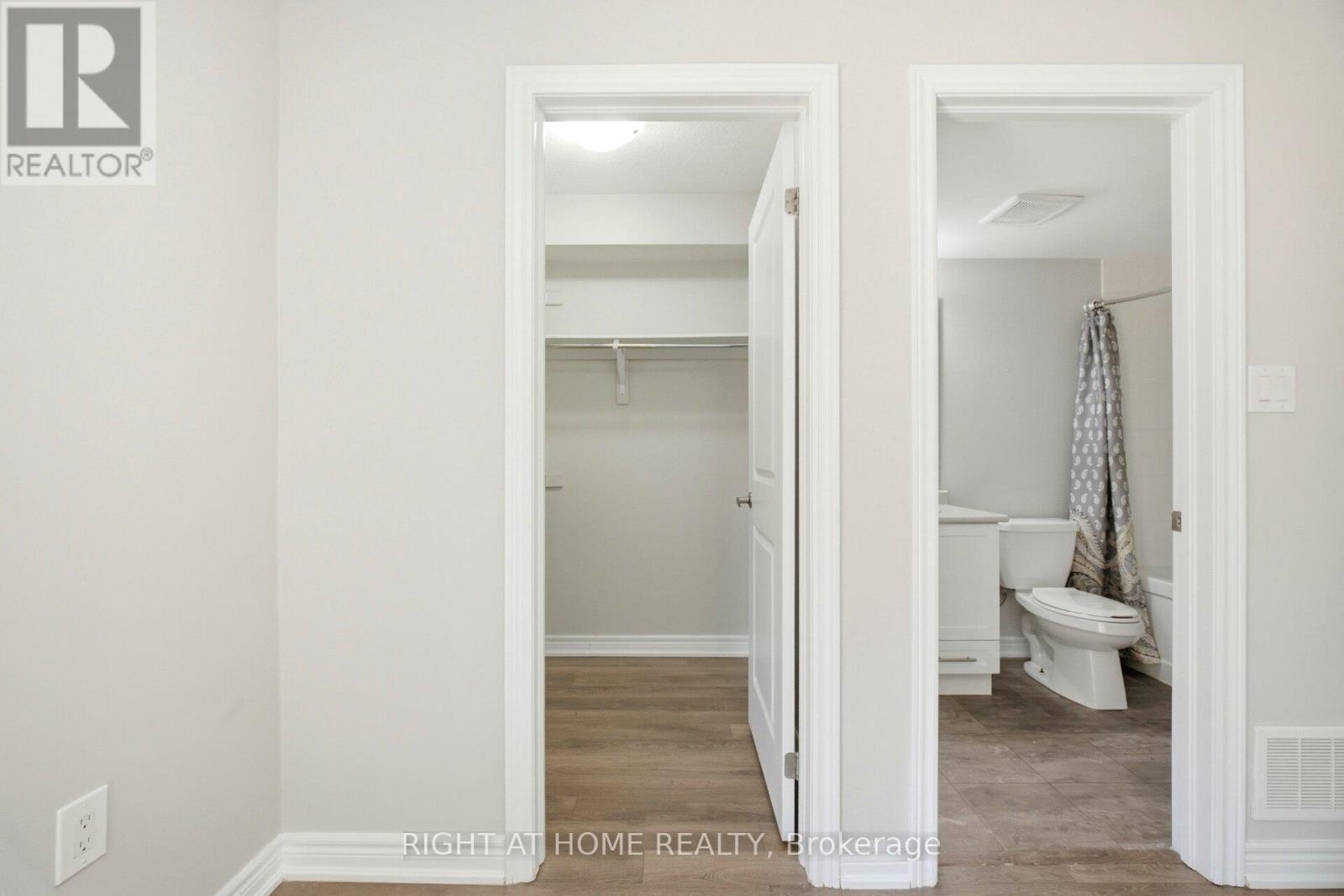 8 Rapids Lane, Hamilton, ON - Indoor