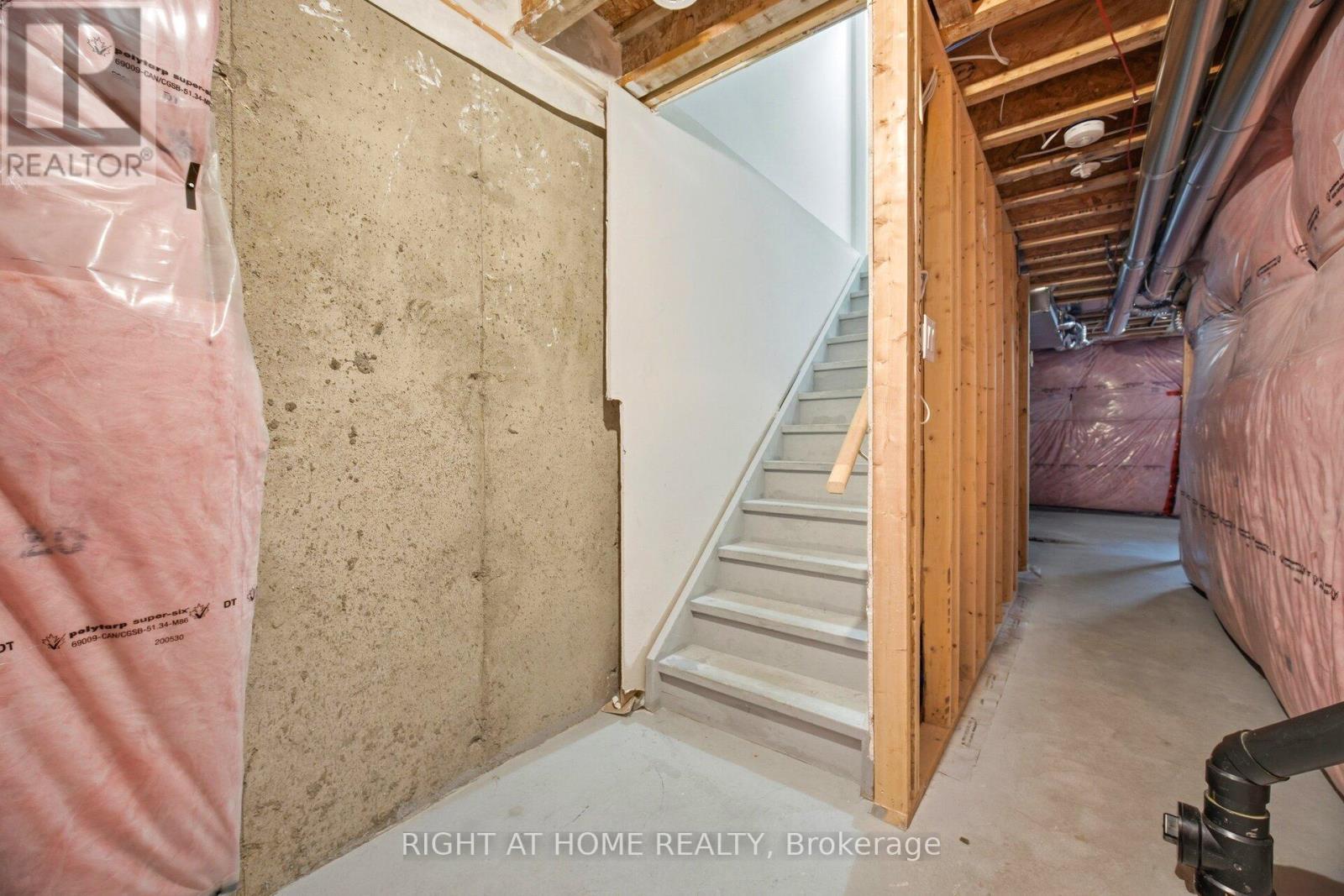 8 Rapids Lane, Hamilton, ON - Indoor