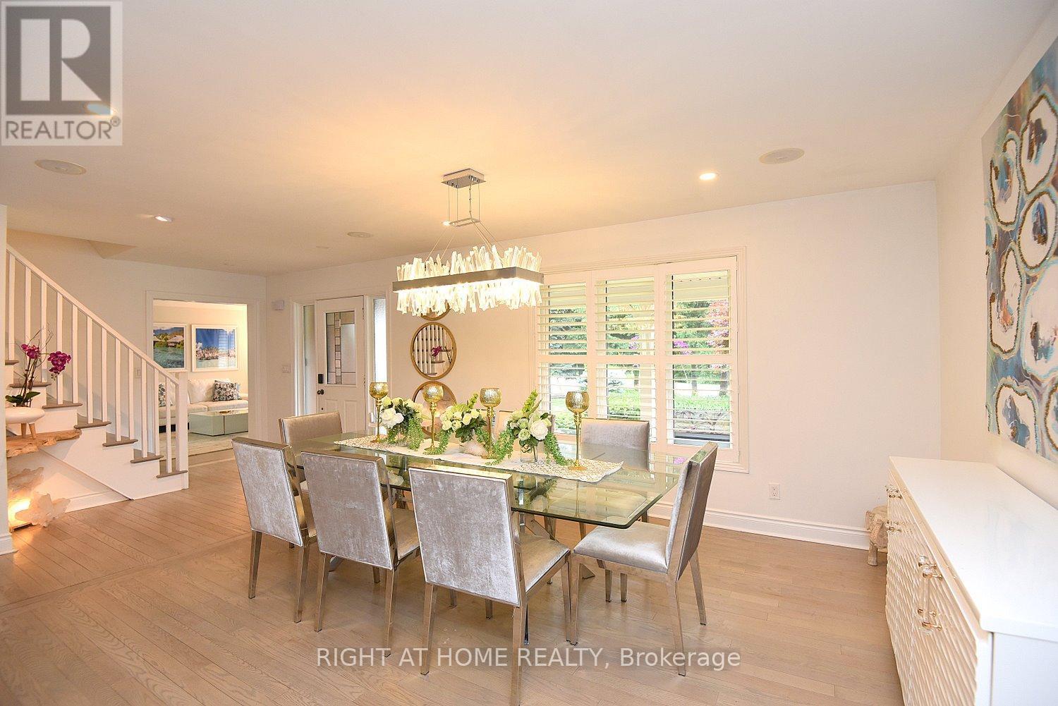 4299 Lakeshore Road, Burlington, ON - Indoor Photo Showing Dining Room