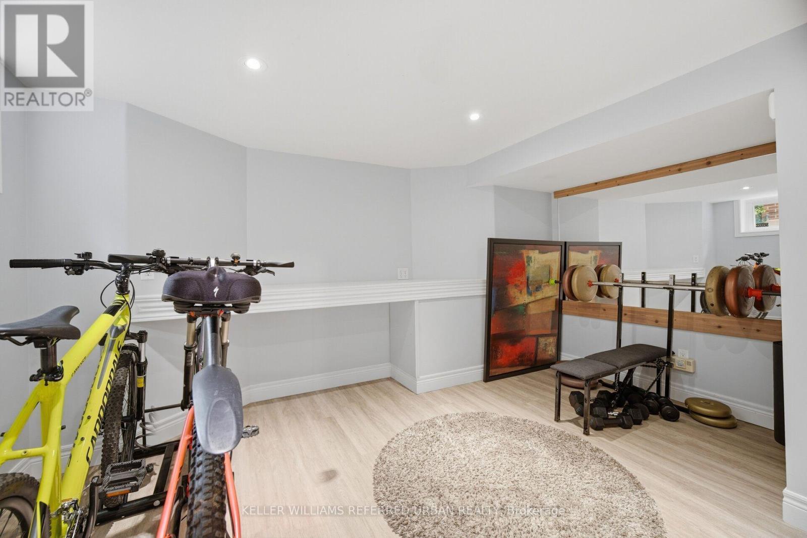 124 Kipling Road, Hamilton, ON - Indoor Photo Showing Gym Room