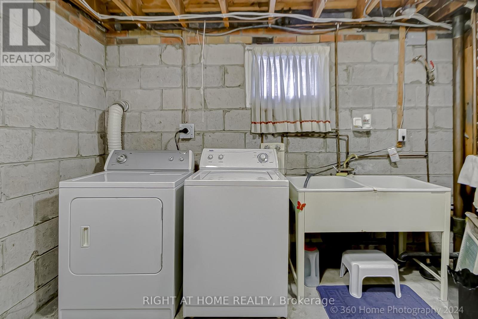 19 Martini Drive, Toronto, ON - Indoor Photo Showing Laundry Room