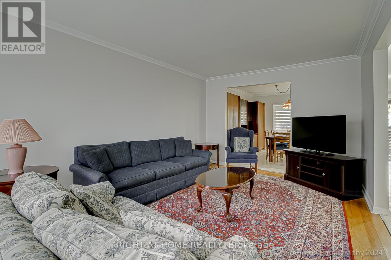 19 Martini Drive, Toronto, ON - Indoor Photo Showing Living Room