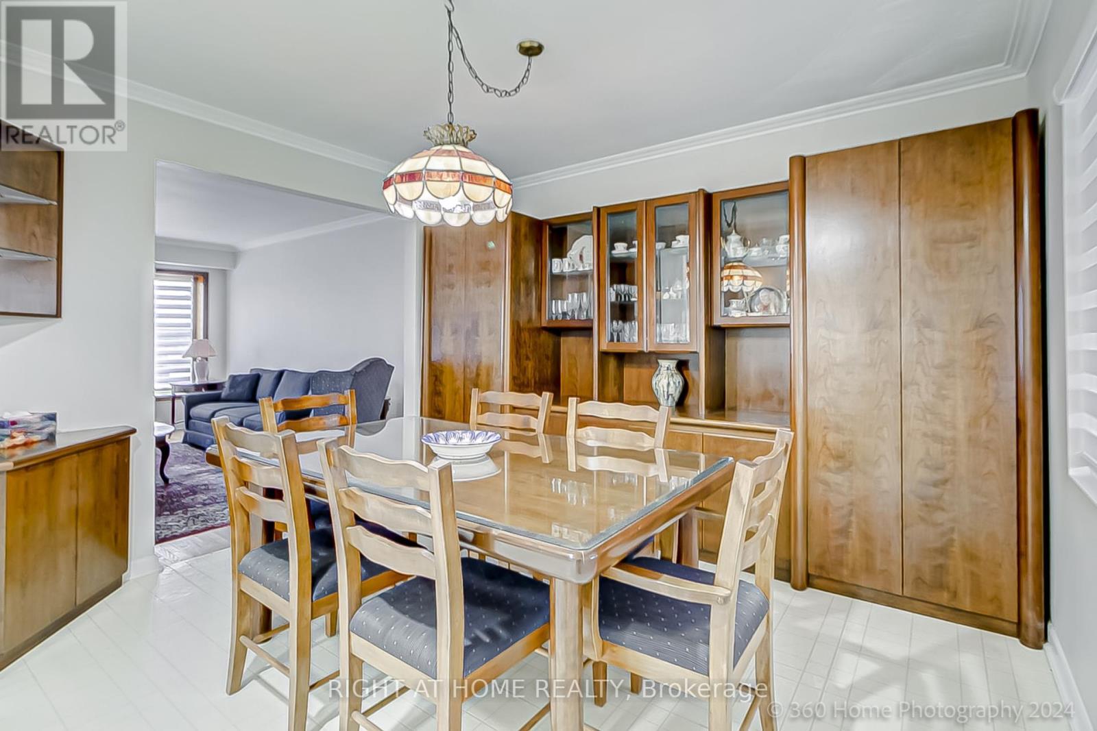19 Martini Drive, Toronto, ON - Indoor Photo Showing Dining Room