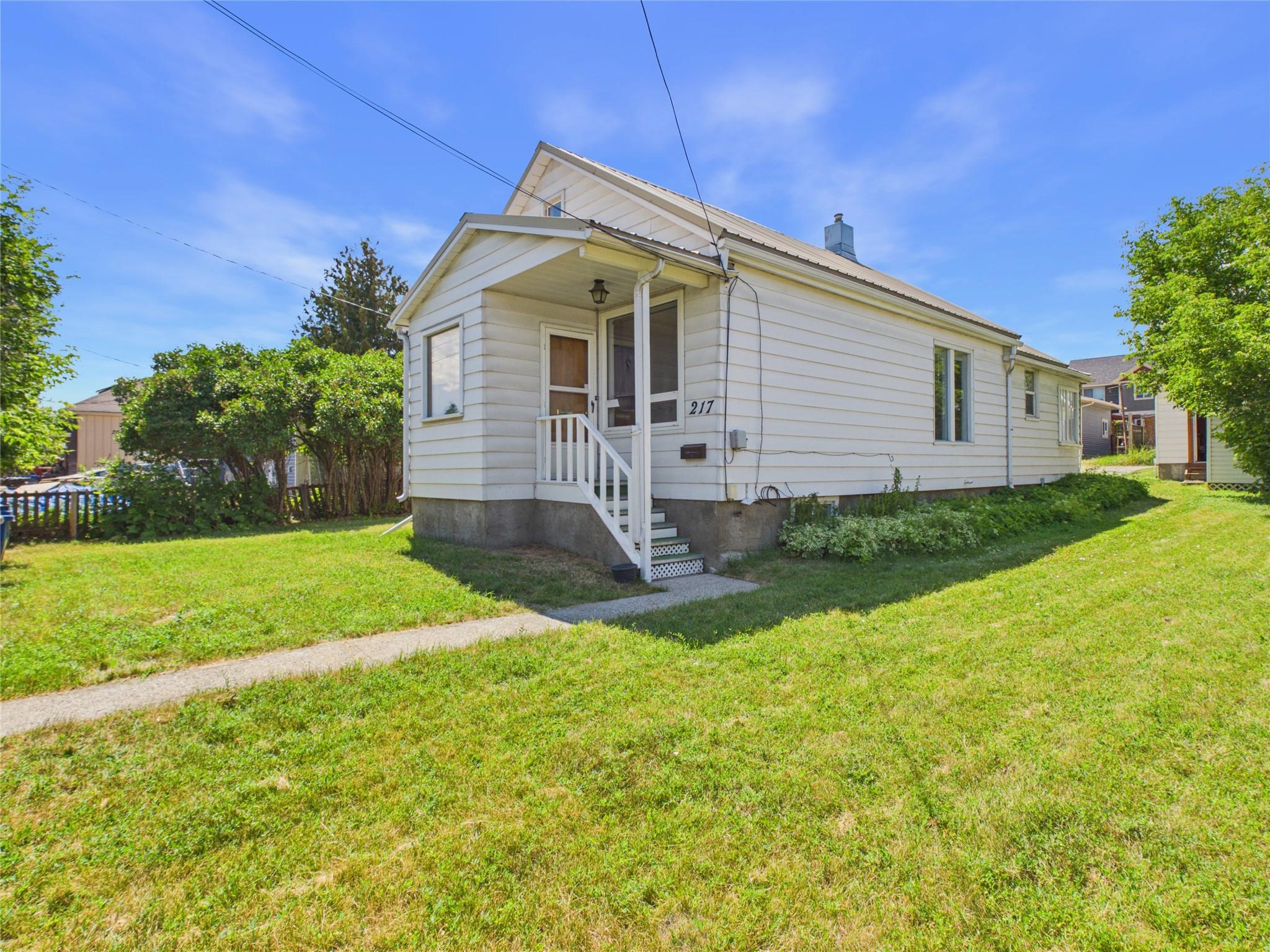 217 6Th Avenue, Cranbrook, BC - Outdoor
