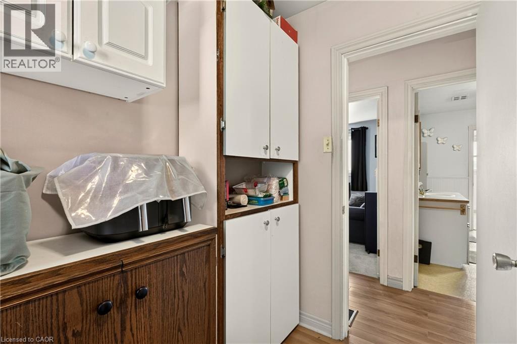 958 Highland Road E, Hamilton, ON