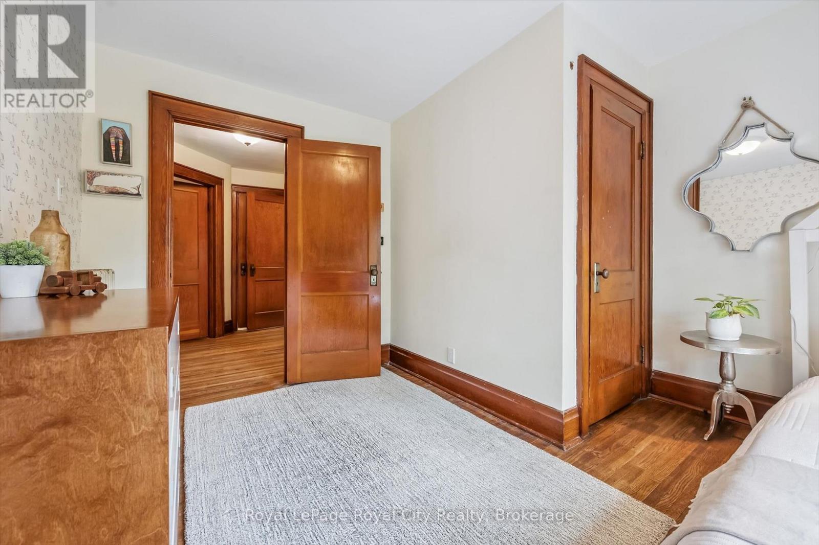 83 Durham Street, Guelph (Downtown), ON - Indoor