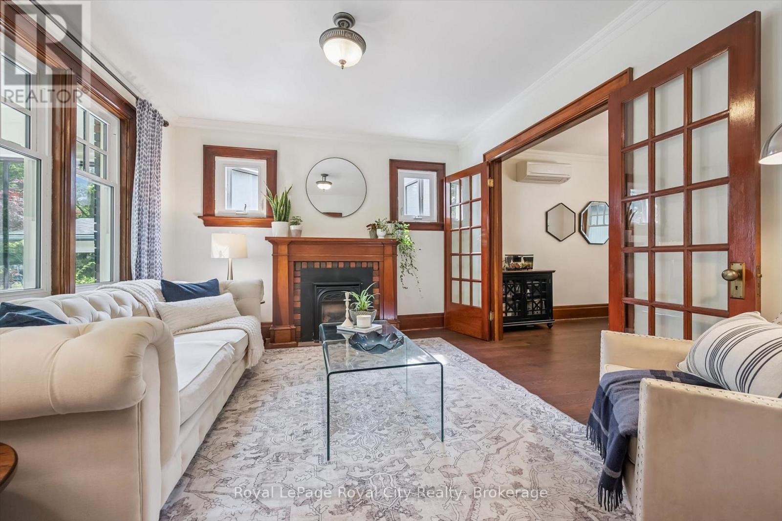 83 Durham Street, Guelph (Downtown), ON - Indoor Photo Showing Living Room With Fireplace
