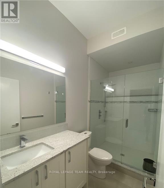 287 Kirchoffer Avenue, Ottawa, ON - Indoor Photo Showing Bathroom