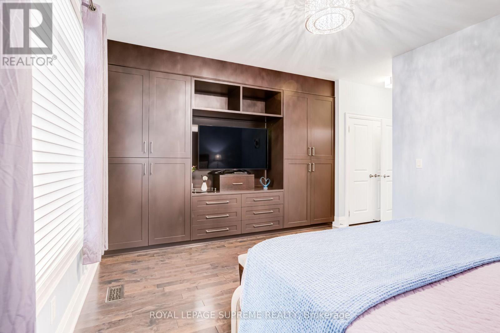 46B Strathnairn Avenue, Toronto, ON - Indoor Photo Showing Bedroom
