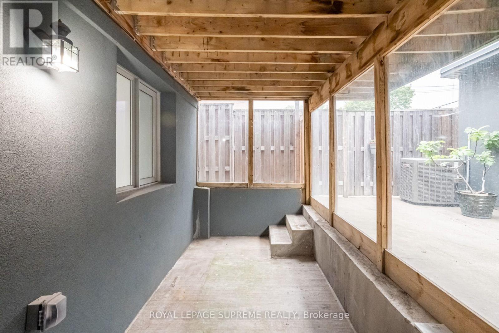 46B Strathnairn Avenue, Toronto, ON - Indoor Photo Showing Other Room