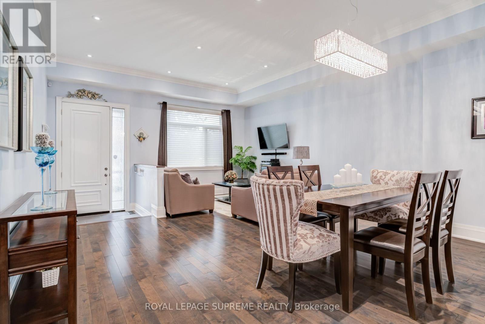 46B Strathnairn Avenue, Toronto, ON - Indoor Photo Showing Dining Room